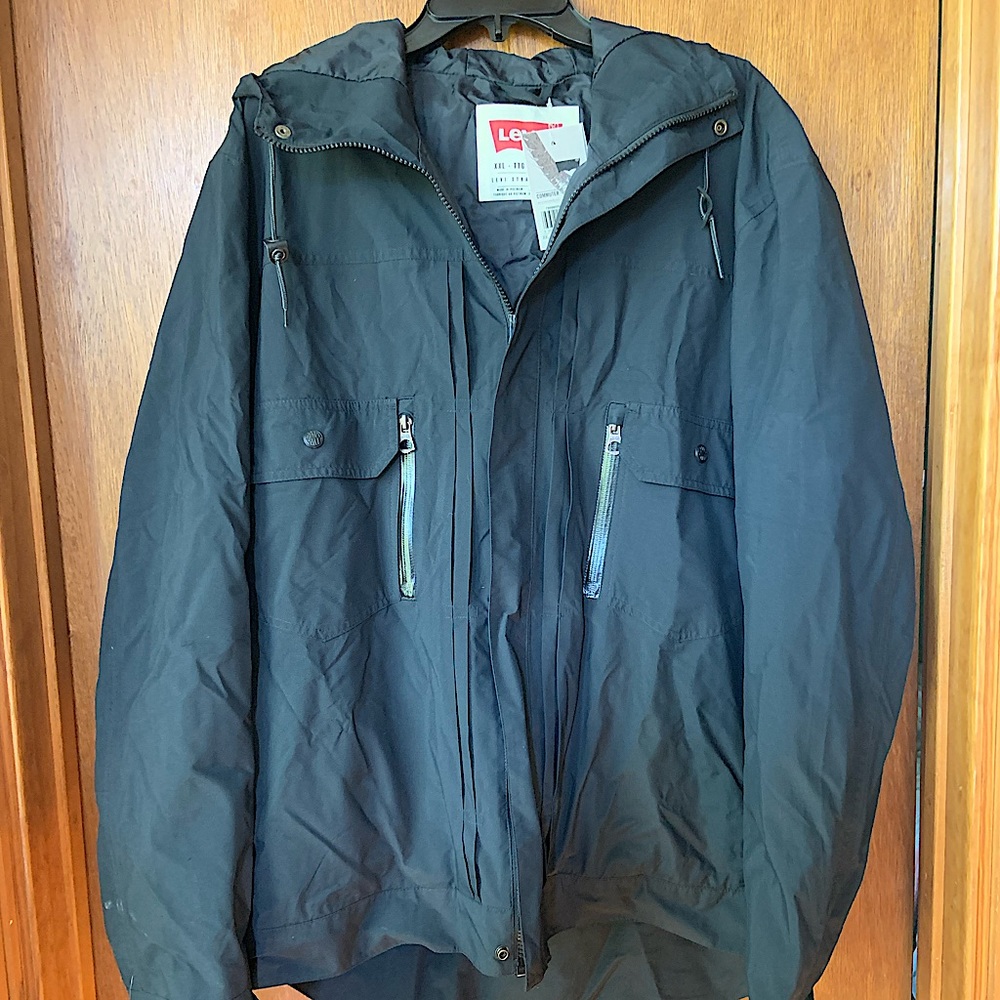 Brand New Levi’s Commuter Windbreaker